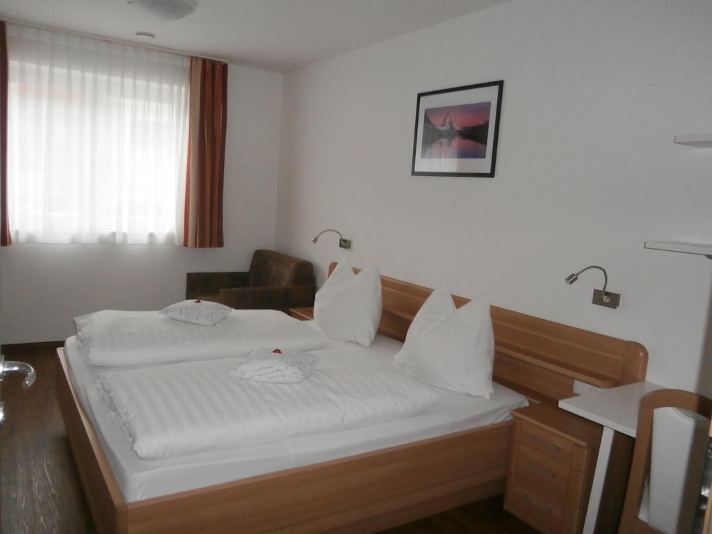 Hotel Schoelzhorn Superior Racines Pokoj fotografie